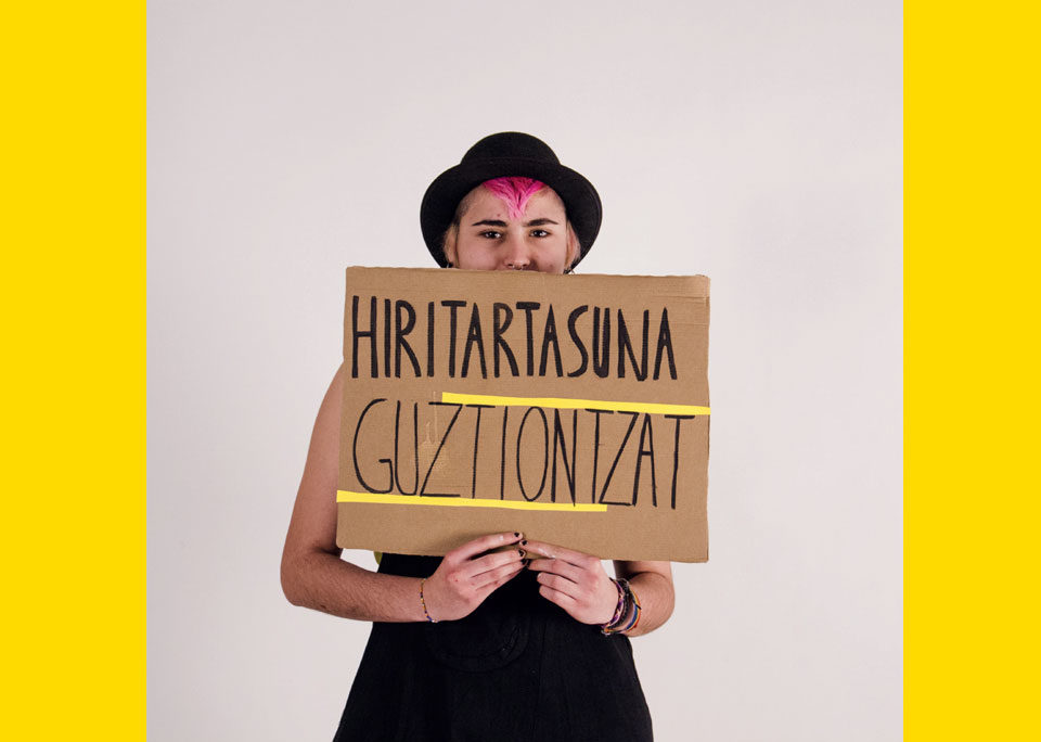 Hiritartasuna guztiontzat para la campaña de comunicación contra el racismo diseñada en Ciclo Formativo de Grado Superior en Gráfica Publicitaria Usandizaga