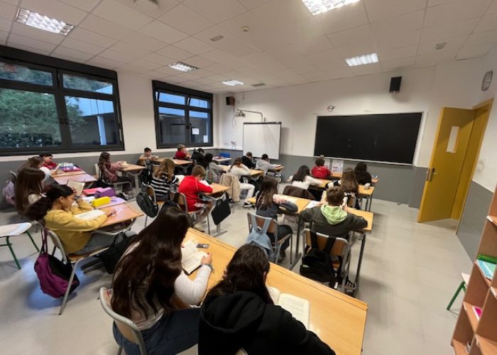 Aste  honetan zehar klaseetan irakurzaletasuna sustatzeko iharduerak egingo dira.
Ikasleak ikaragarri ari dira disfrutatzen